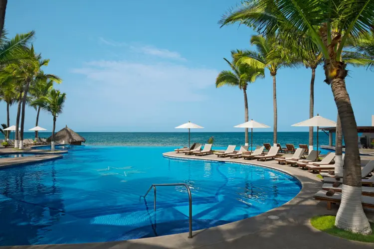 ext-infinity-pool-grand-nuevo-vallarta-a.webp